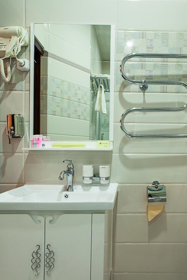 Hotel Topaz Astana Ngoại thất bức ảnh
